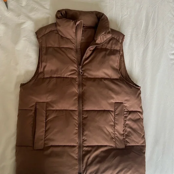 Girlfriend Collective Everyone Puffer Vest in Coffee - Picture 1 of 7